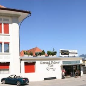 La maison Morand Frères Vins aujourd'hui, avec son enseigne à la clef